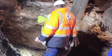 Explozia de la Poliția Rutieră! Fisura din rețeaua de gaz, descoperită după ore de săpături